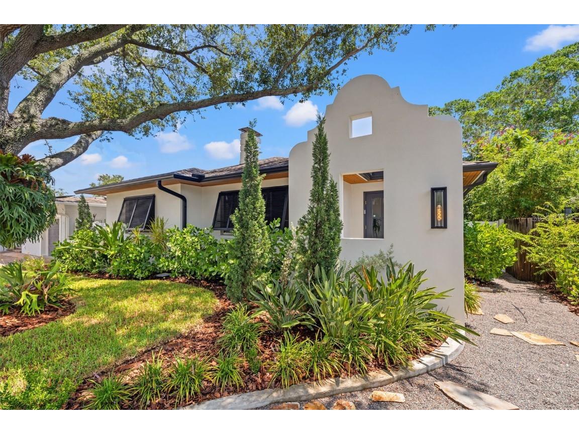 2925 1st Street NE Saint Petersburg FL 33704 TB8414360 image1