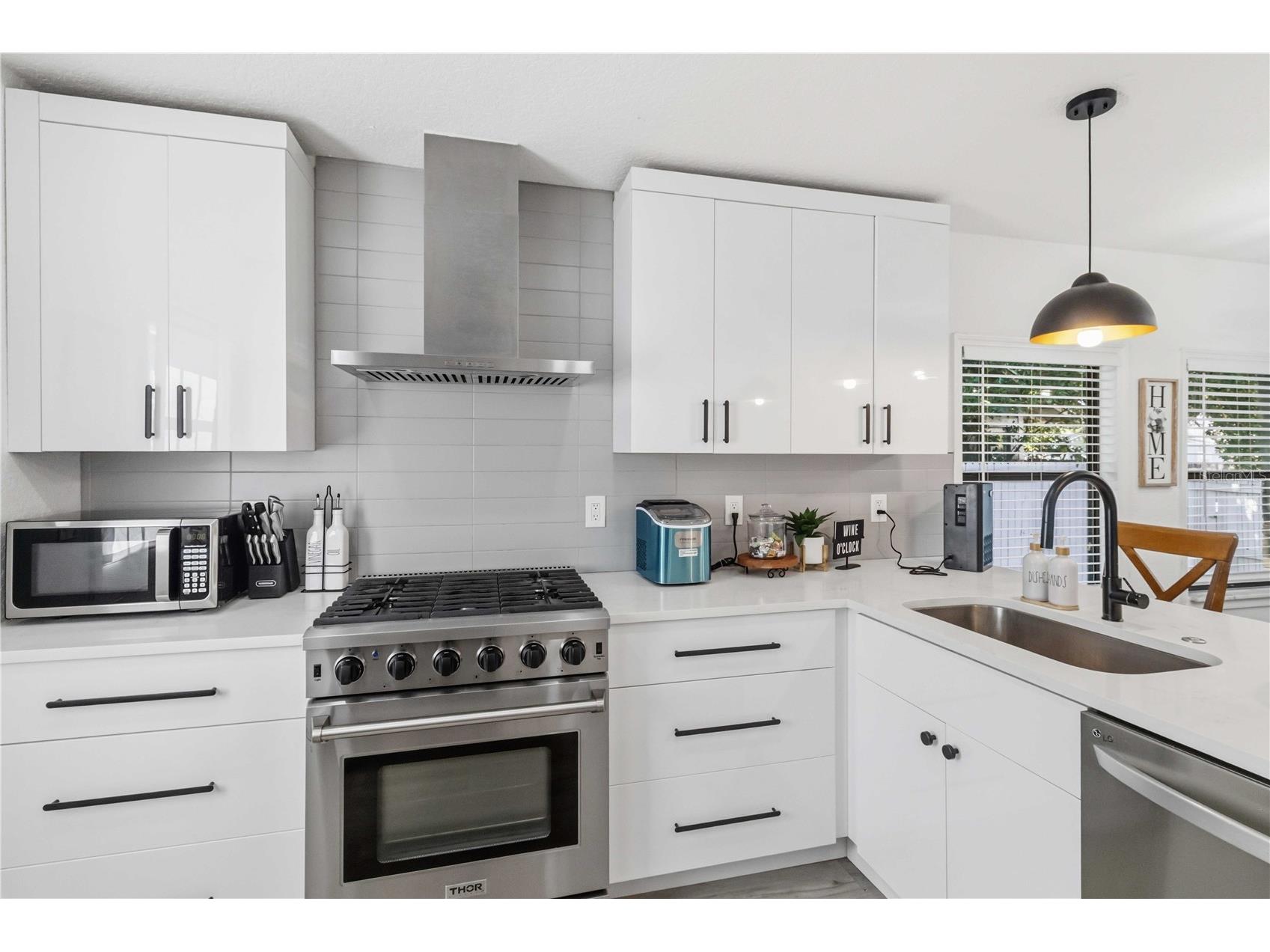 2925 24th Street N Saint Petersburg FL 33713 TB8496033 image7