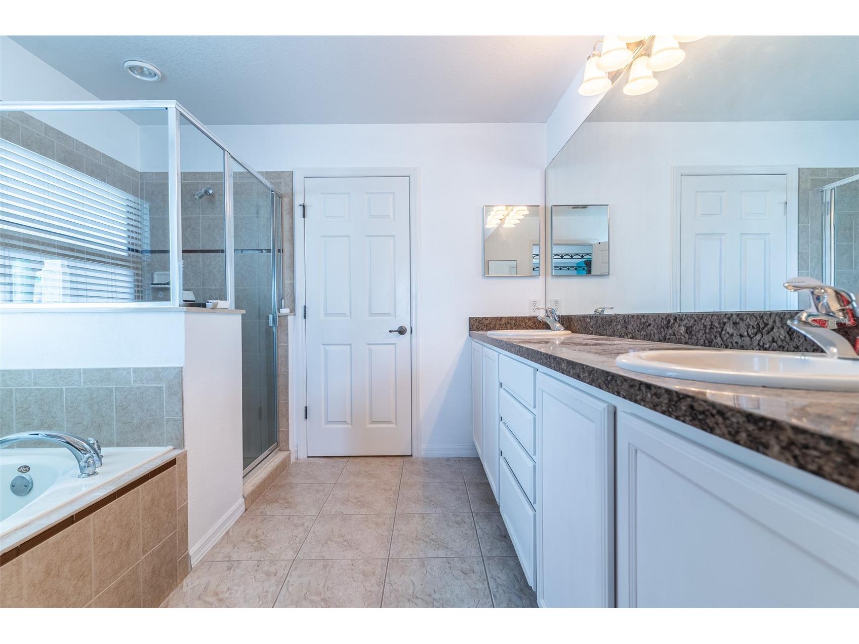 2926 Boating Boulevard Kissimmee FL 34746 - LAKE TOHO L4961656 image13