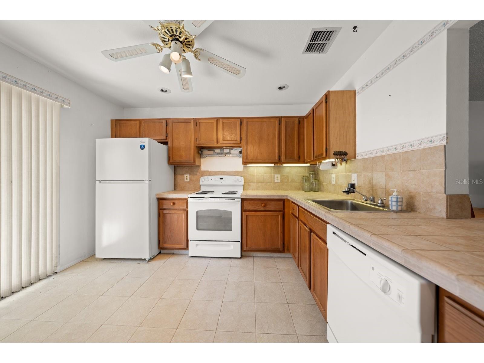2926 Star Apple Court Palm Harbor FL 34684 TB8521358 image6