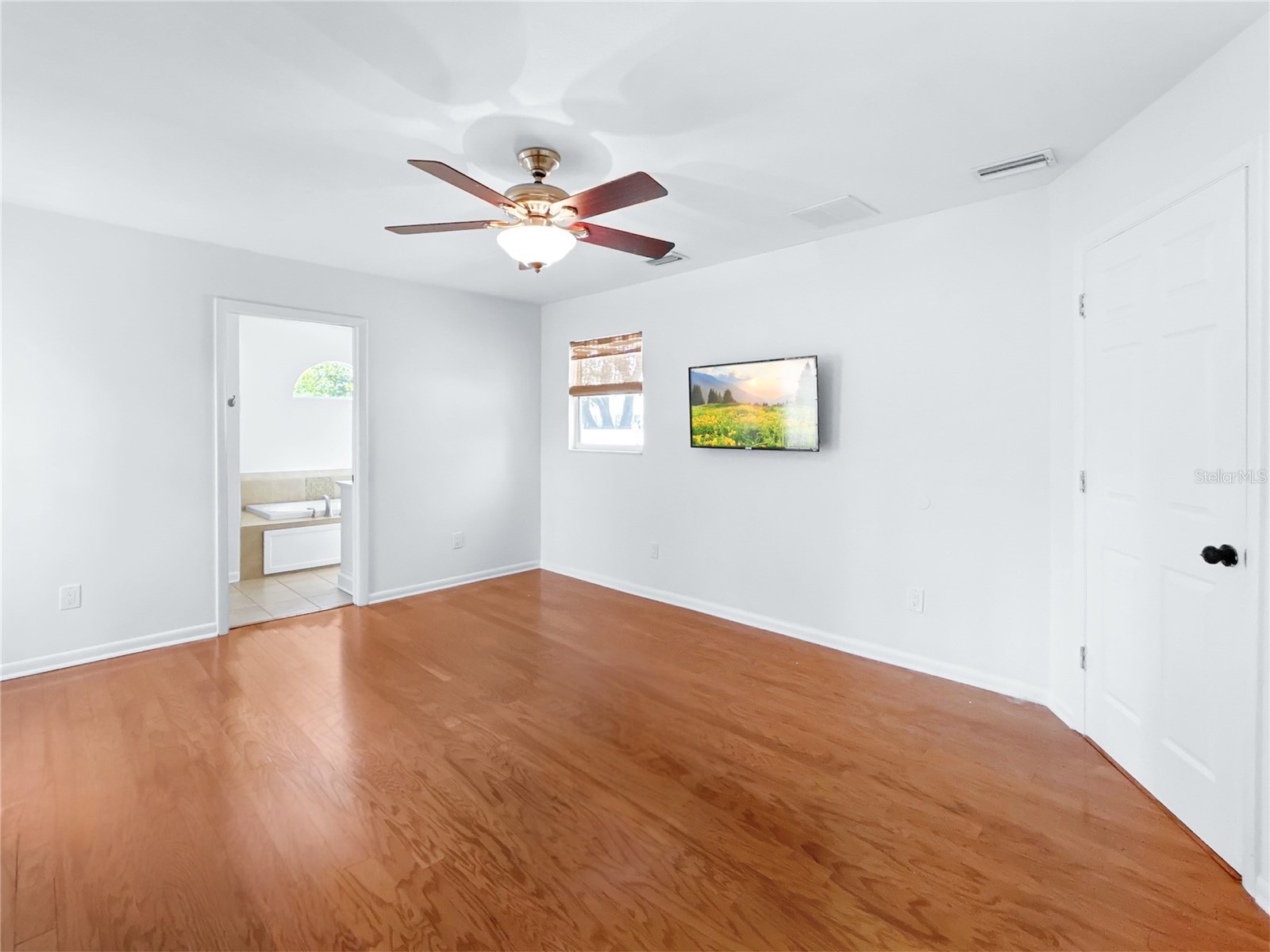 2926 W Tyson Avenue Tampa FL 33611 TB8469230 image10