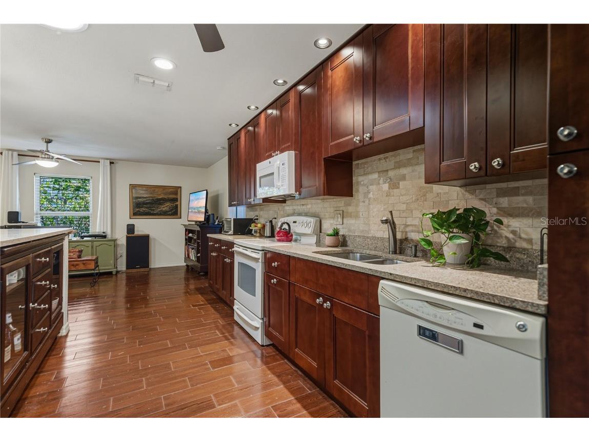 2927 Macalpin Drive S #9 Palm Harbor FL 34684 - LAKE TARPON TB8458771 image21