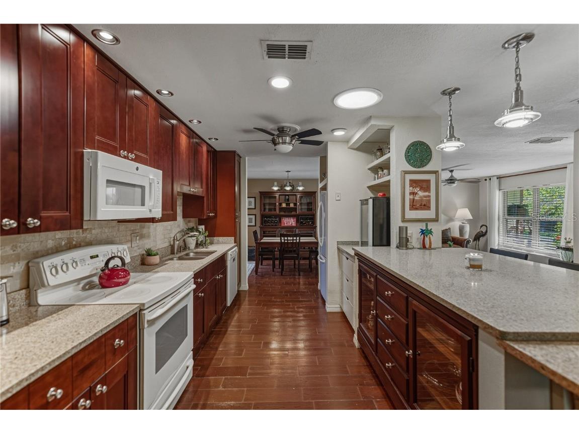 2927 Macalpin Drive S #9 Palm Harbor FL 34684 - LAKE TARPON TB8458771 image25