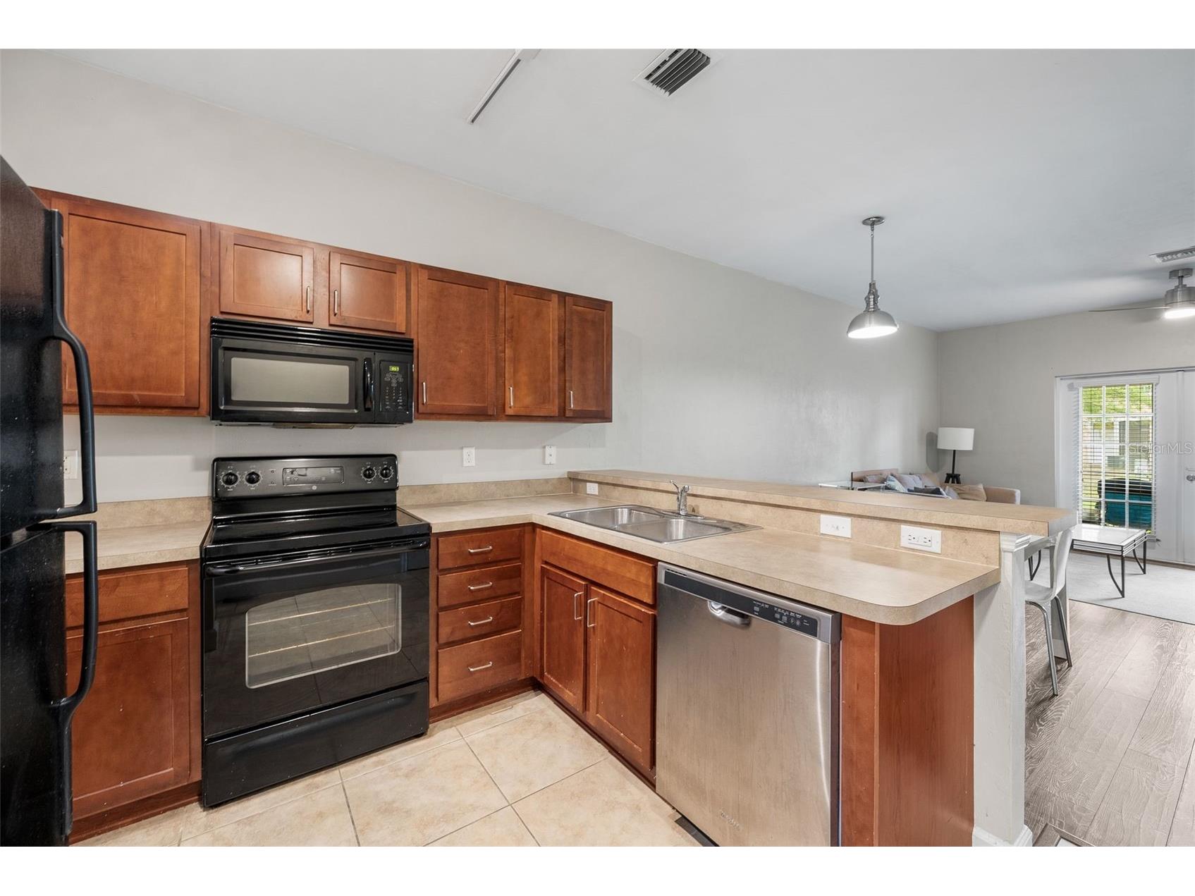 2927 SW 35th Place #113 Gainesville FL 32608 GC542020 image6