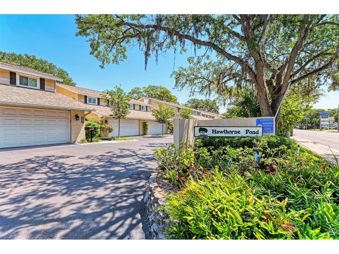 2927 W Gandy Boulevard Tampa FL 33611 - HAWTHORNE POND T3444690 image1