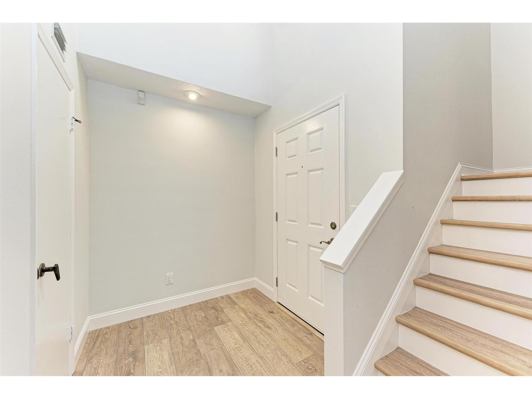 2927 W Gandy Boulevard Tampa FL 33611 - HAWTHORNE POND TB8424876 image11