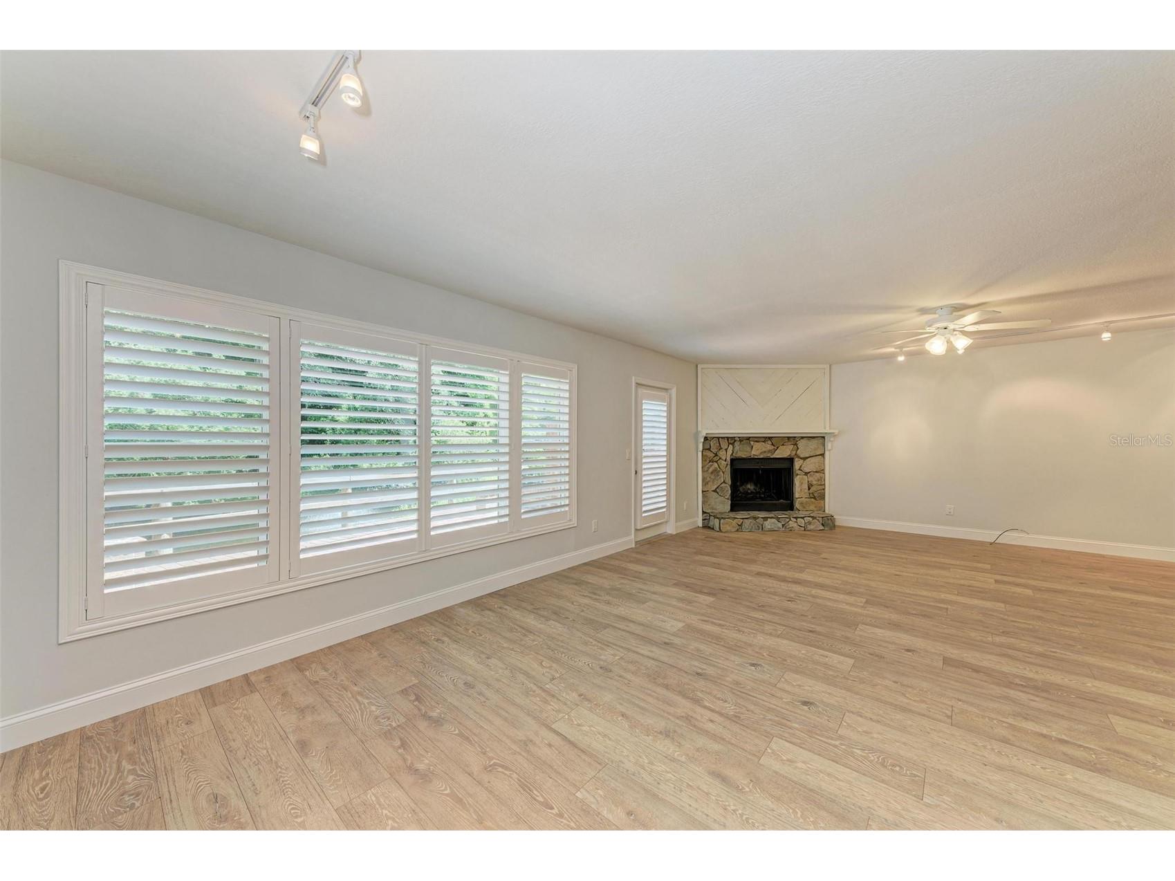 2927 W Gandy Boulevard Tampa FL 33611 - HAWTHORNE POND TB8424876 image17