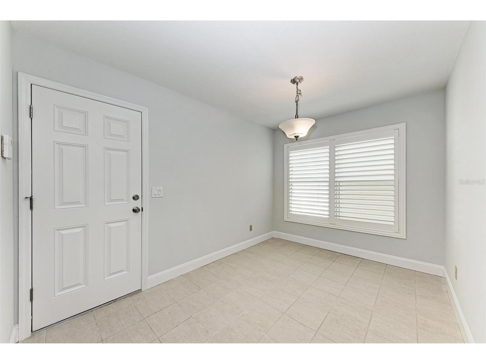 2927 W Gandy Boulevard Tampa FL 33611 - HAWTHORNE POND TB8424876 image28