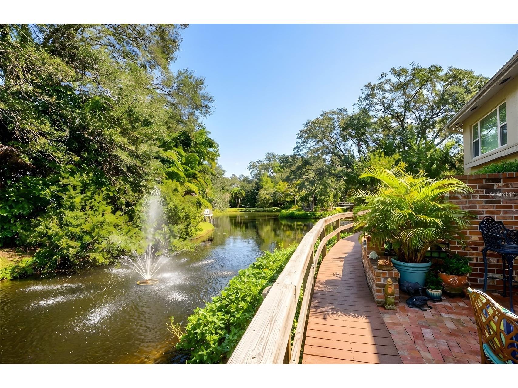 2927 W Gandy Boulevard Tampa FL 33611 - HAWTHORNE POND TB8424876 image3