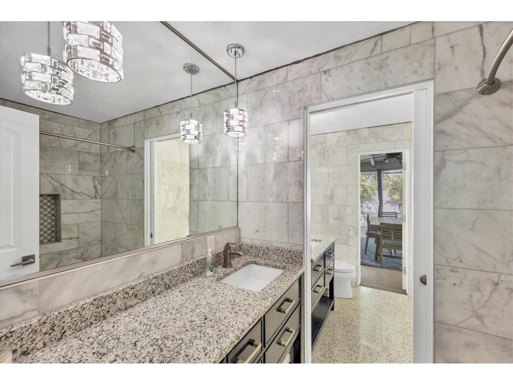 2927 Webber Street Sarasota FL 34239 A4678196 image13