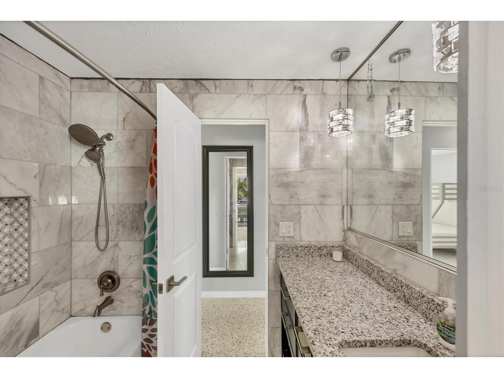 2927 Webber Street Sarasota FL 34239 A4678196 image14