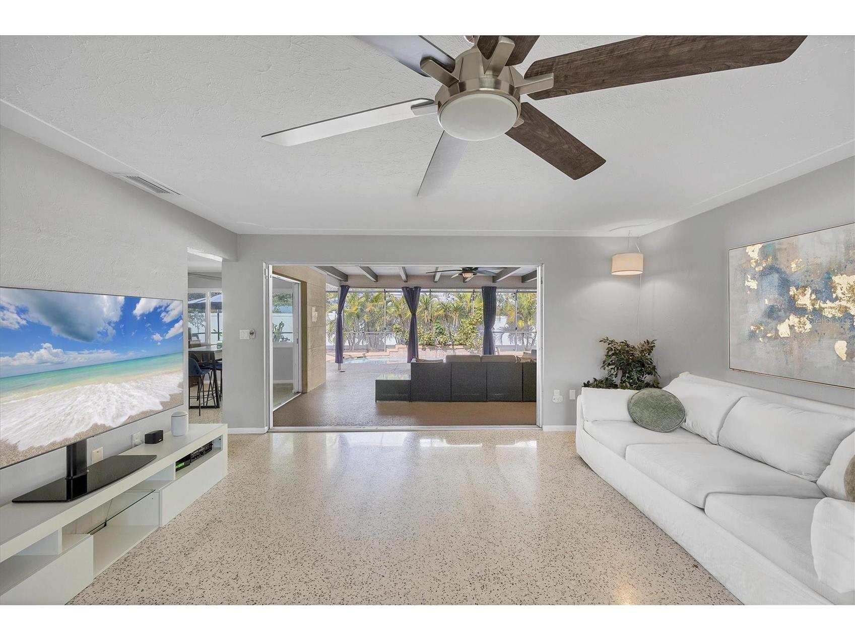 2927 Webber Street Sarasota FL 34239 A4678196 image3