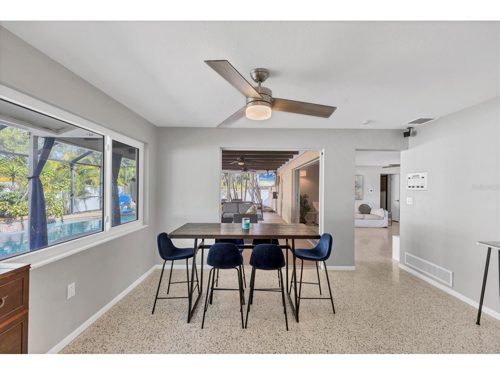2927 Webber Street Sarasota FL 34239 A4678196 image6