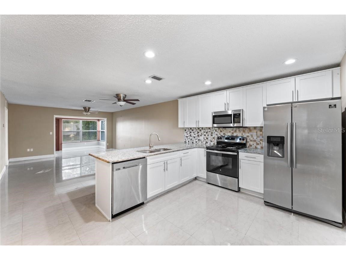 2928 Bancroft Cir Circle E #E Palm Harbor FL 34683 TB8443404 image4