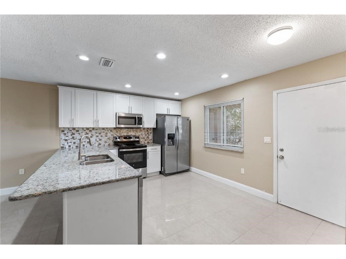 2928 Bancroft Cir Circle E #E Palm Harbor FL 34683 TB8443404 image7