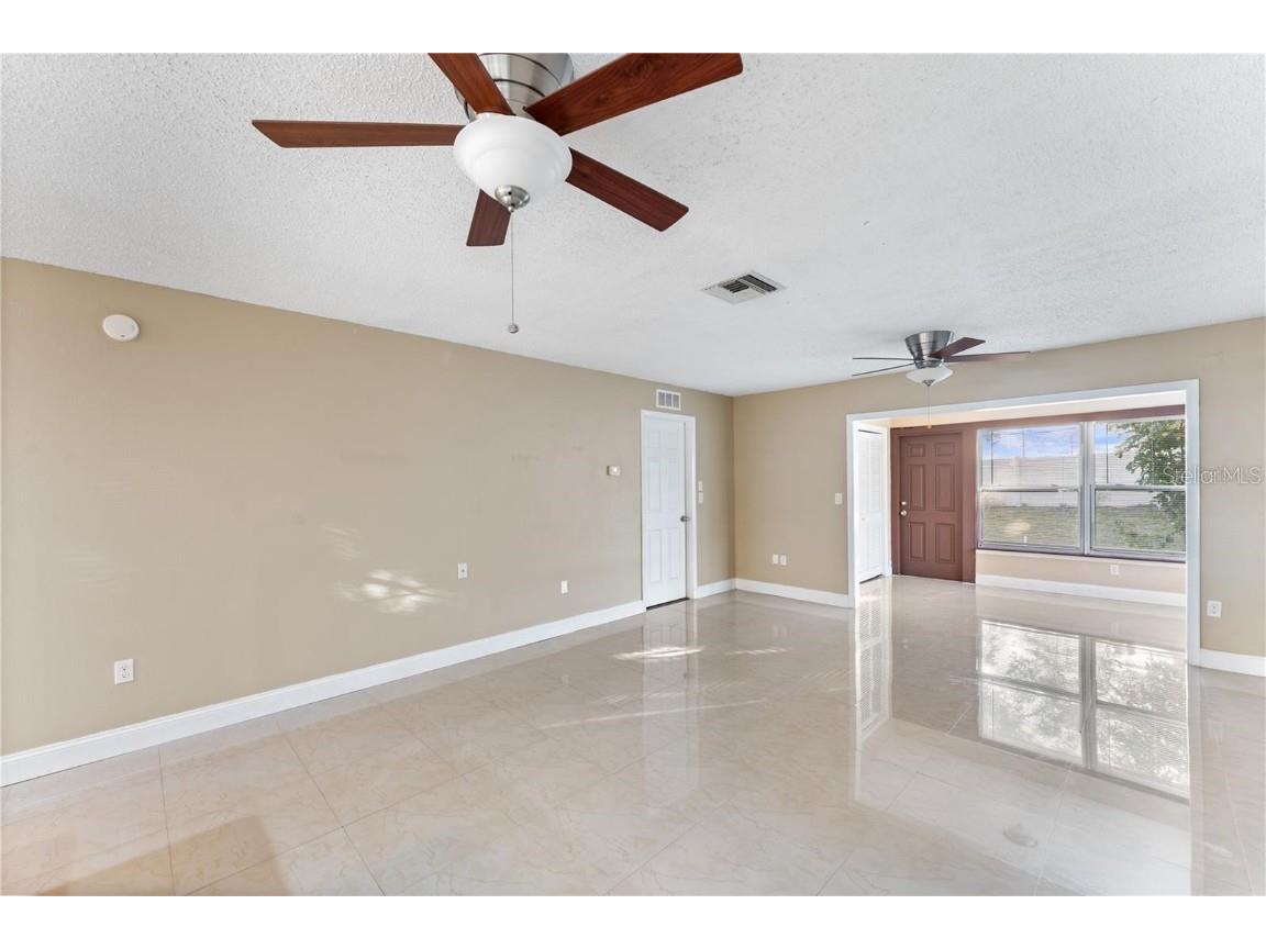 2928 Bancroft Cir Circle E #E Palm Harbor FL 34683 TB8443404 image8