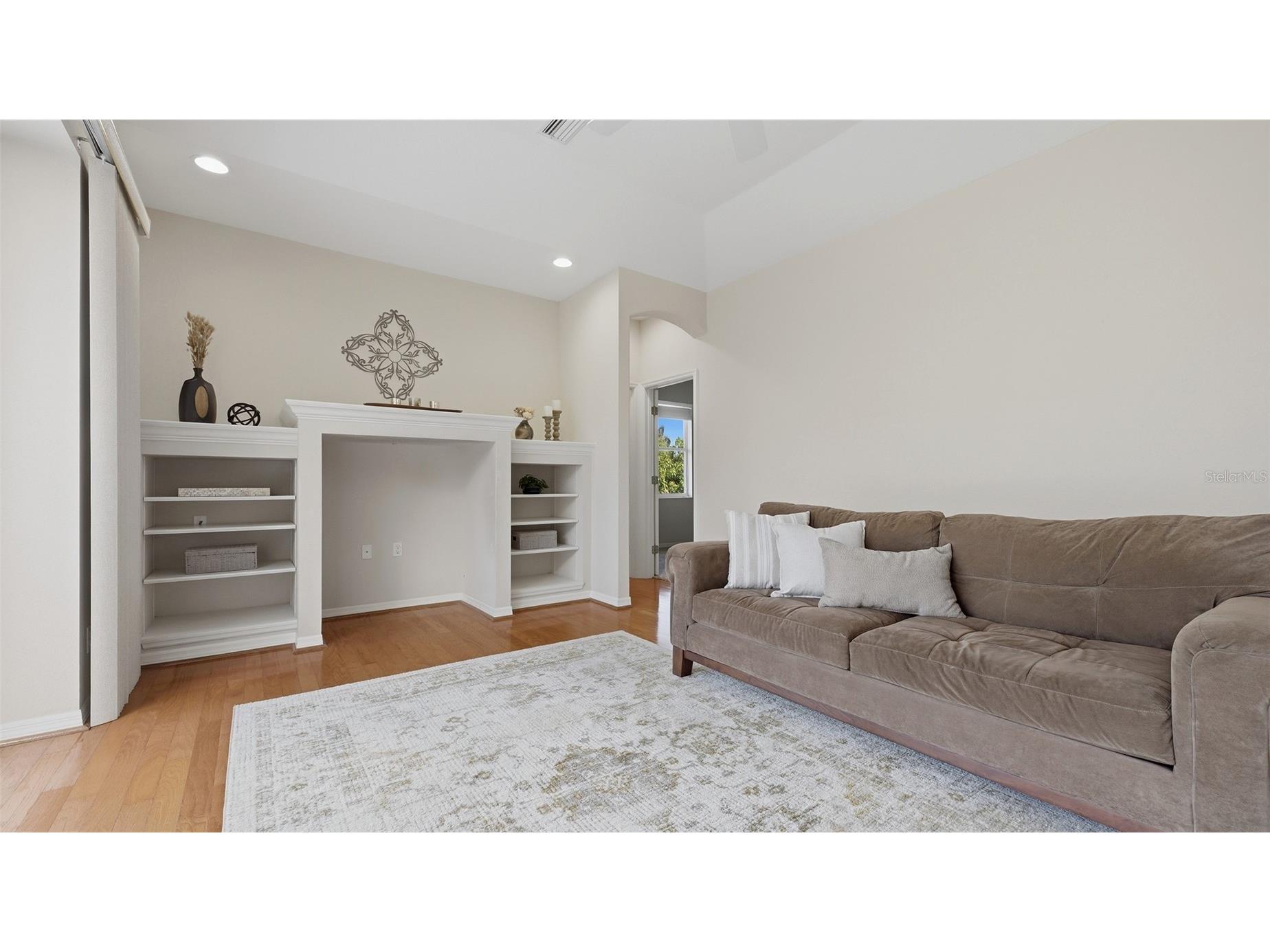 2928 Seasons Boulevard Sarasota FL 34240 A4683993 image15