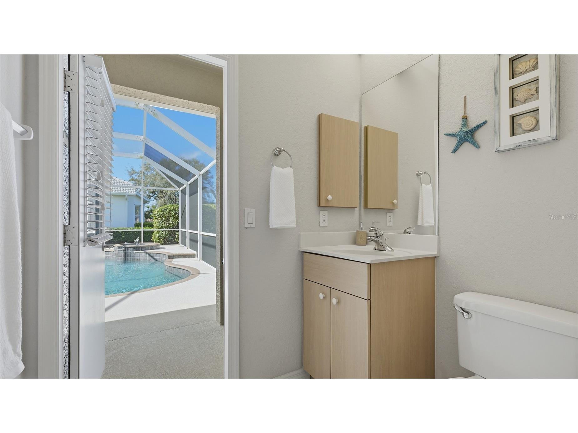 2928 Seasons Boulevard Sarasota FL 34240 A4683993 image29