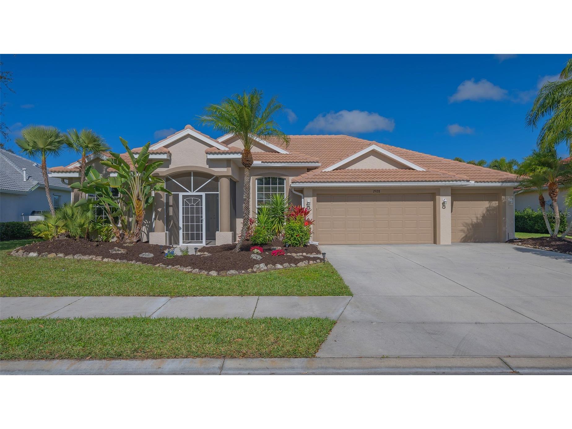 2928 Seasons Boulevard Sarasota FL 34240 A4683993 image4