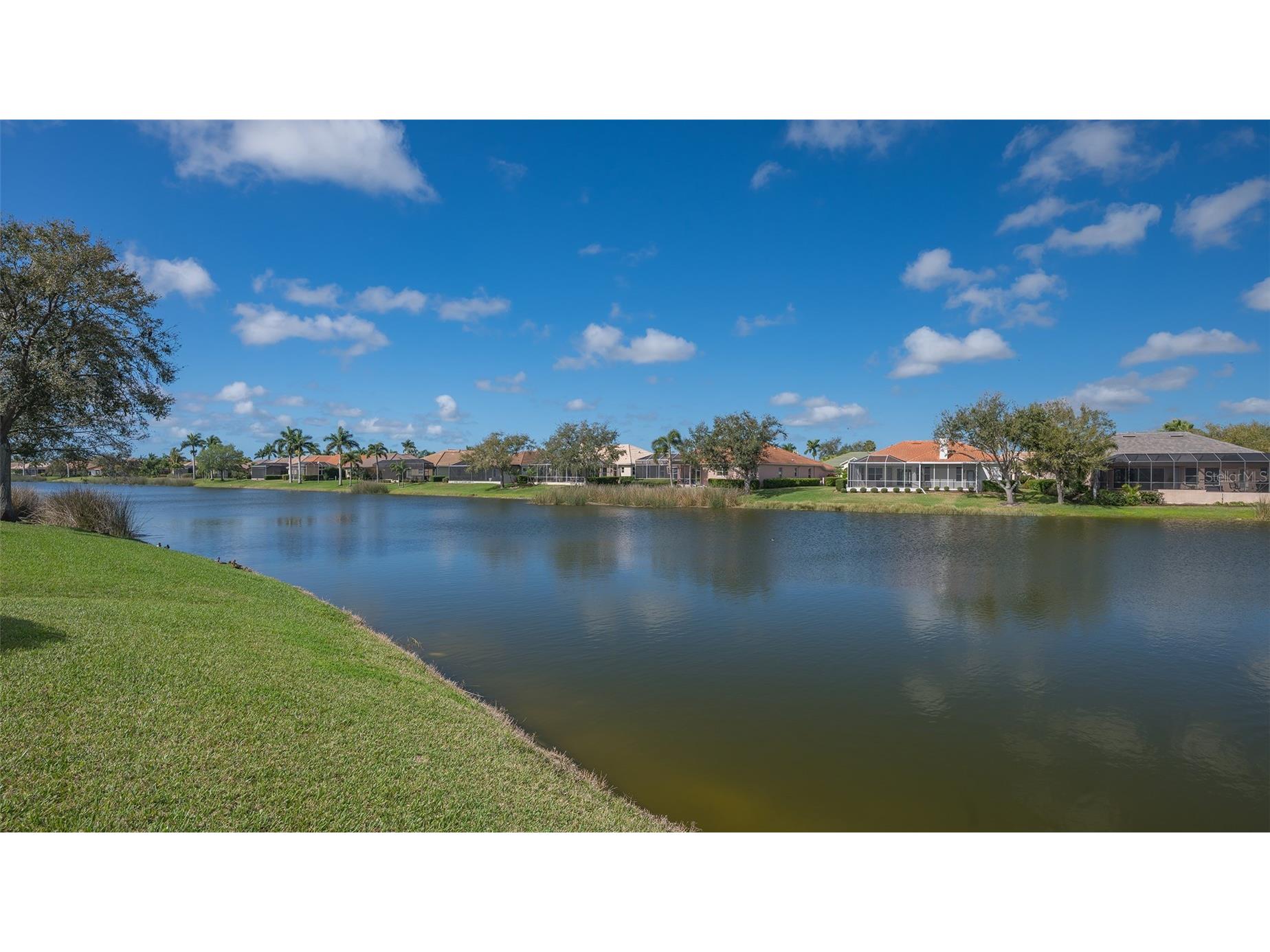 2928 Seasons Boulevard Sarasota FL 34240 A4683993 image49