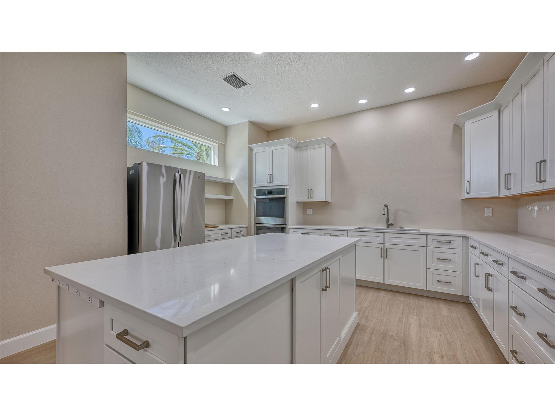 2928 Seasons Boulevard Sarasota FL 34240 A4683993 image55