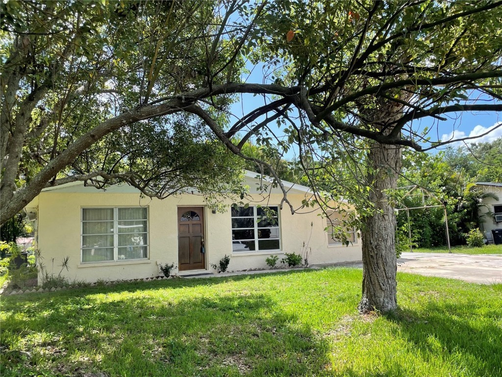 2929 E Mark Drive Sarasota FL 34232 A4578690 image1