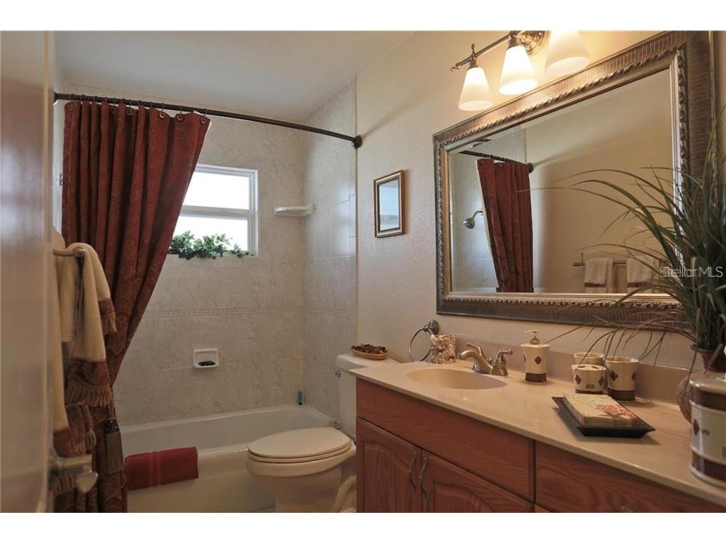 2929 Mayflower Street Sarasota FL 34231 A4480615 image15