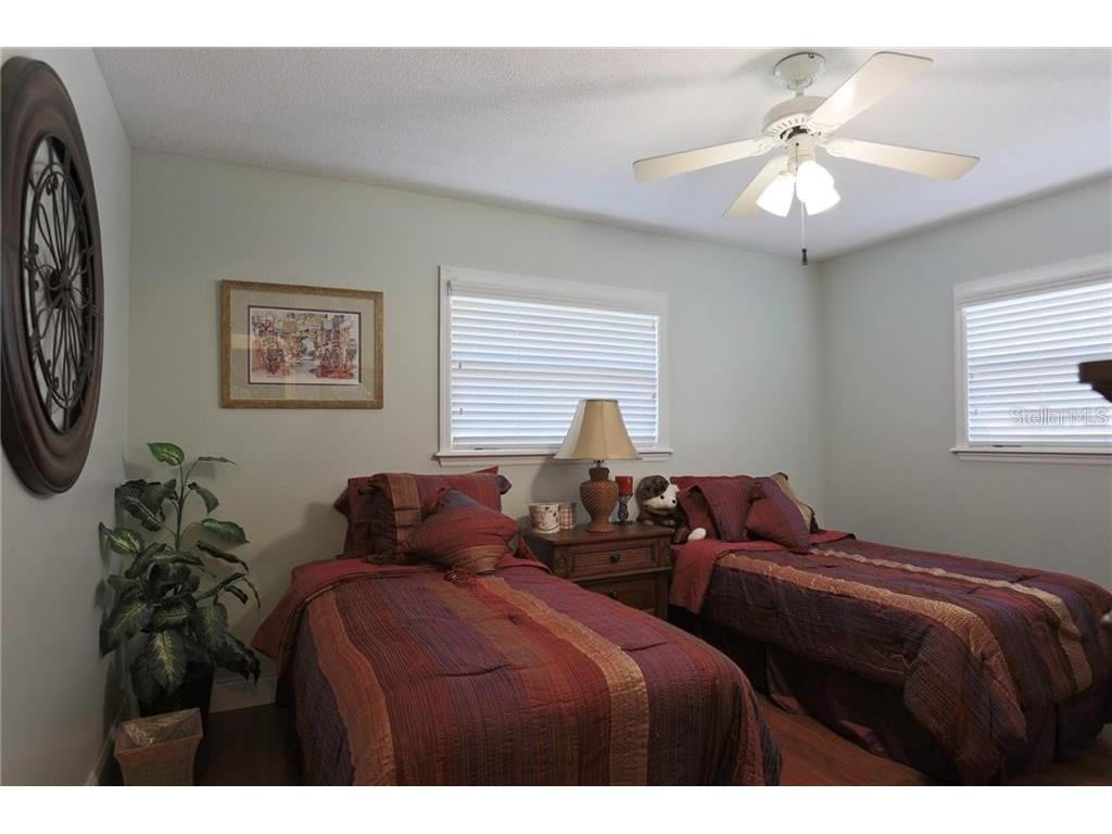 2929 Mayflower Street Sarasota FL 34231 A4480615 image16