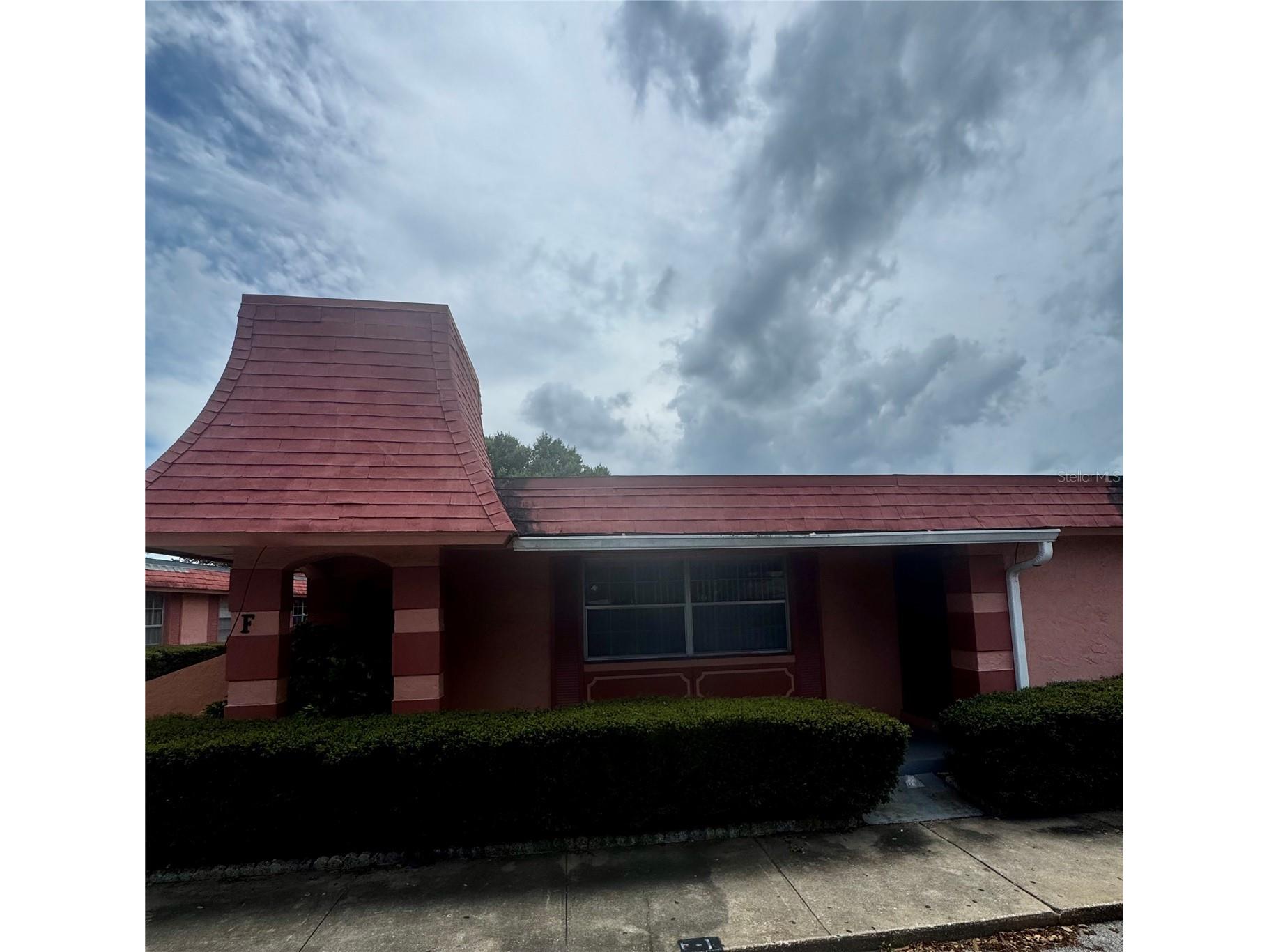 2929 W Oak Ridge Road #F4 Orlando FL 32809 V4950294 image1