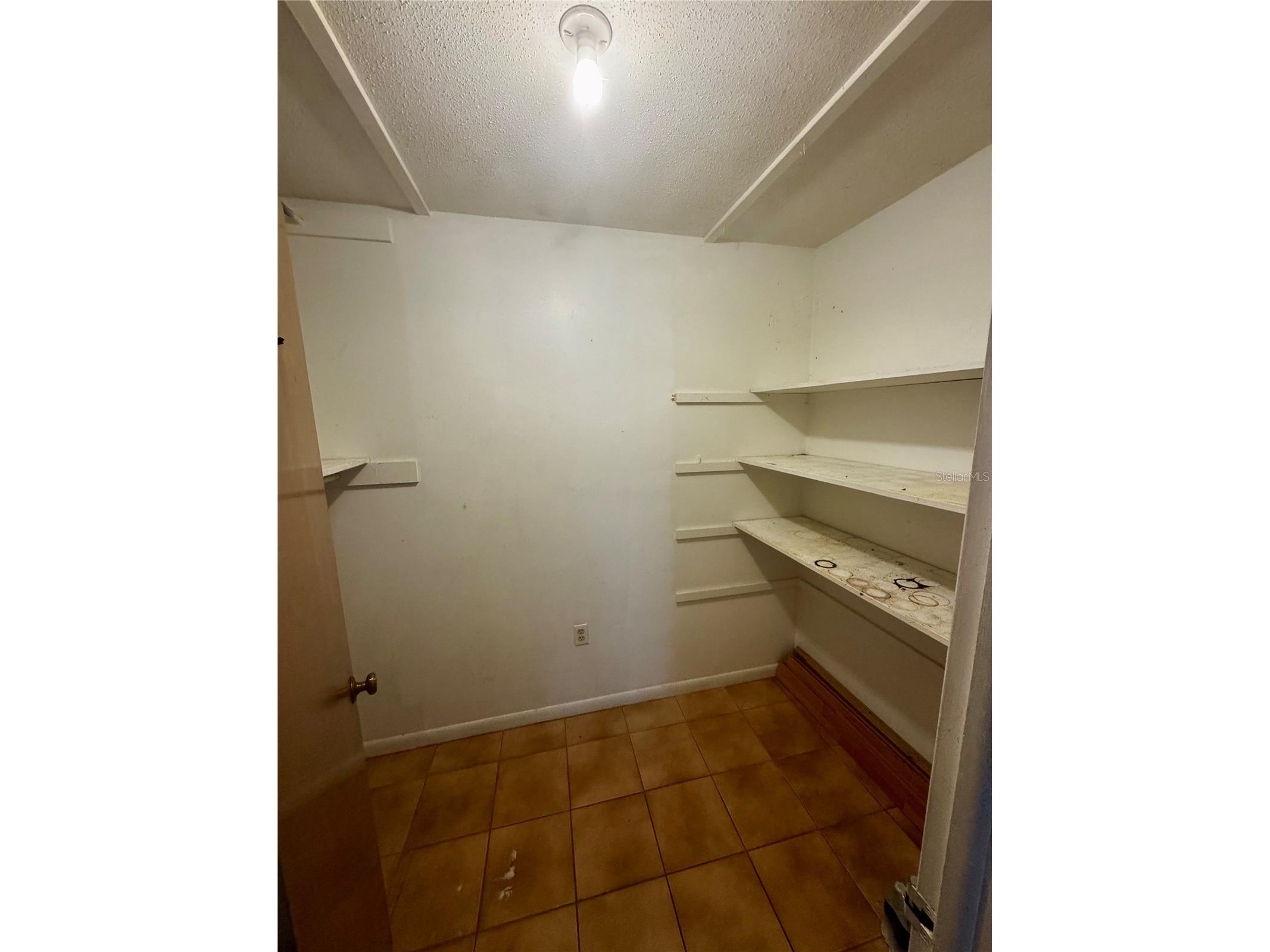 2929 W Oak Ridge Road #F4 Orlando FL 32809 V4950294 image7