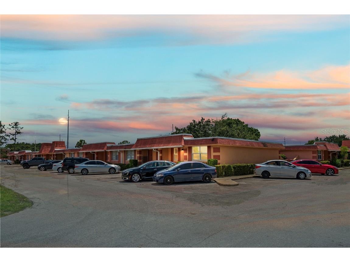 2929 W Oak Ridge Road #H8 Orlando FL 32809 O6141861 image1