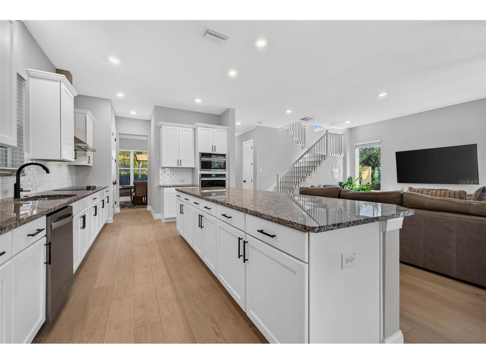 293 18th Avenue S Saint Petersburg FL 33705 TB8523542 image13