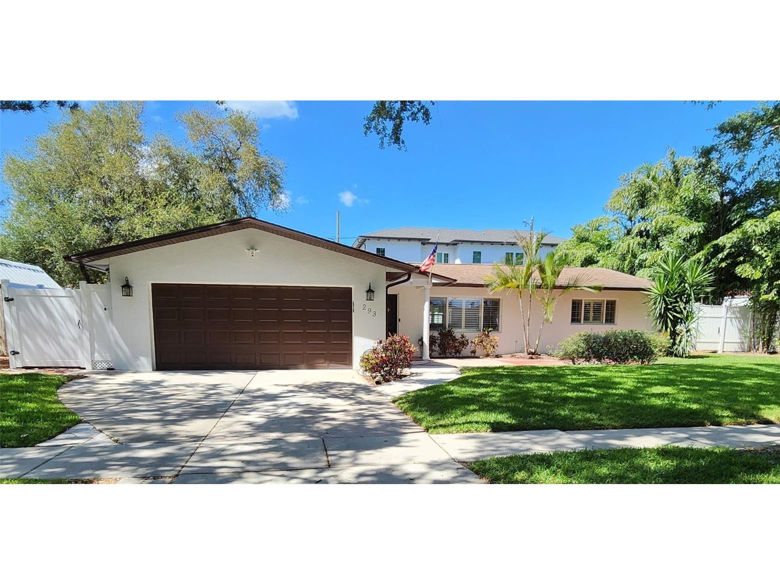 293 Belleair Drive NE Saint Petersburg FL 33704 U8229615 image1