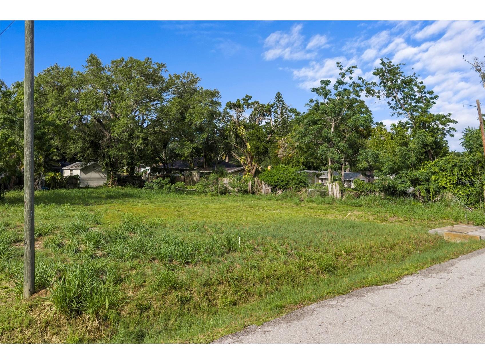 2930 Hawthorne Street Sarasota FL 34239 A4699290 image4