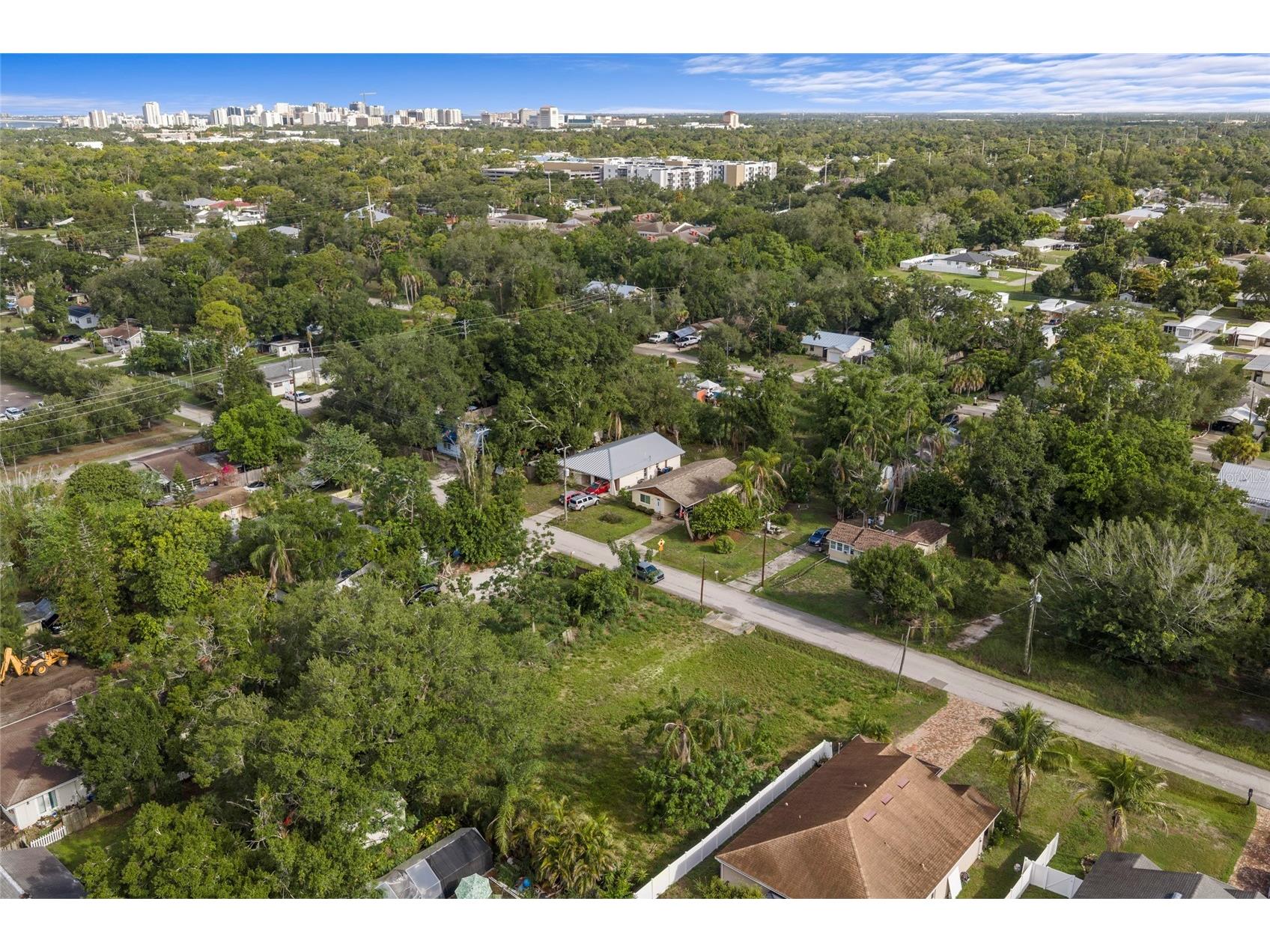 2930 Hawthorne Street Sarasota FL 34239 A4699290 image9