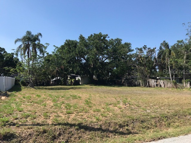 2930 Hawthorne Street Sarasota FL 34239 TB8464405 image8