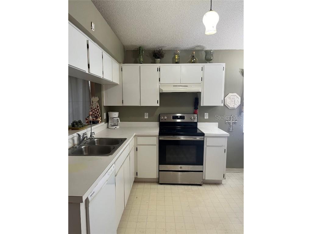 2930 Shannon Circle Palm Harbor FL 34684 TB8416943 image8