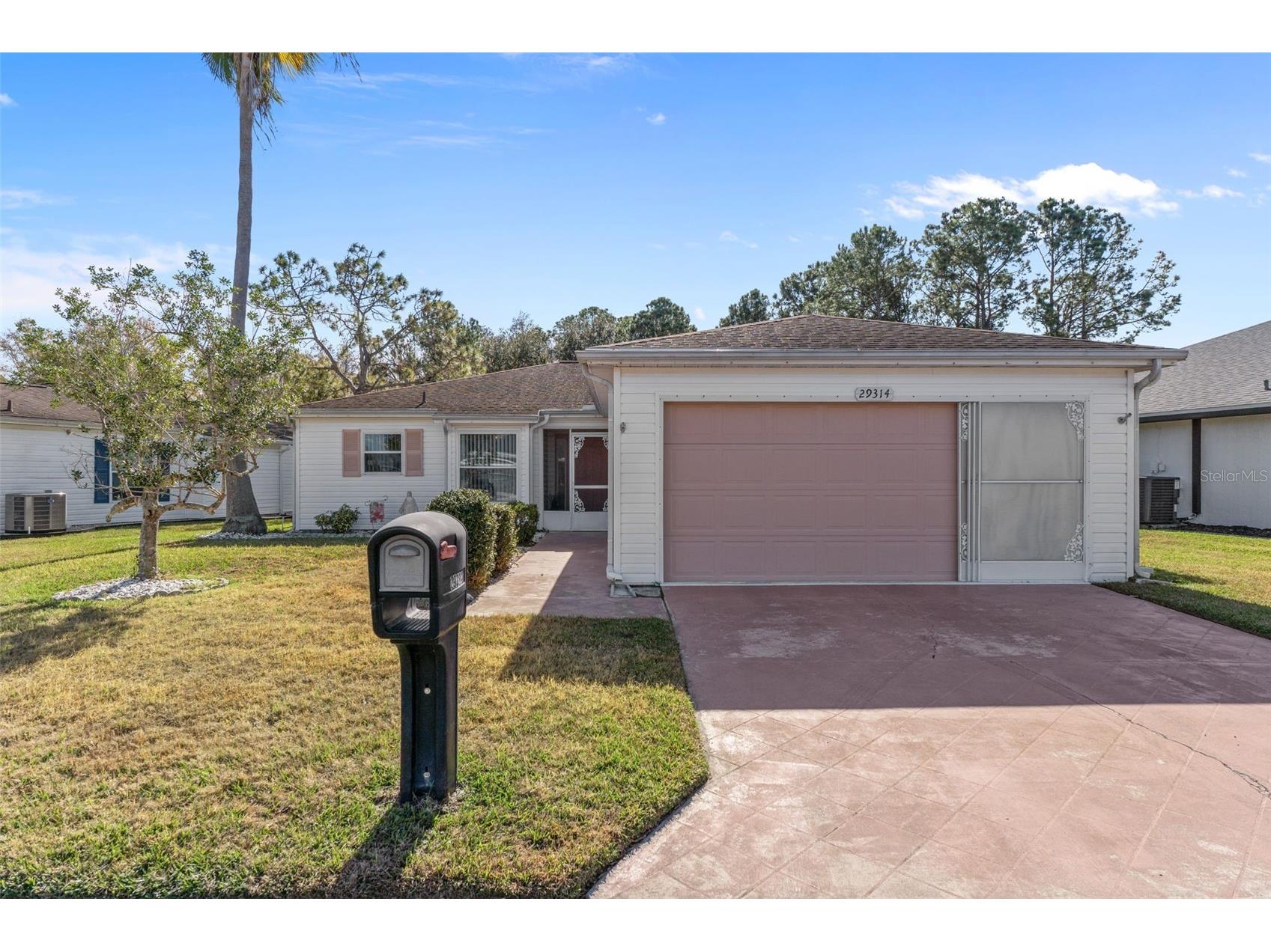 29314 Princeville Drive San Antonio FL 33576 W7882355 image1