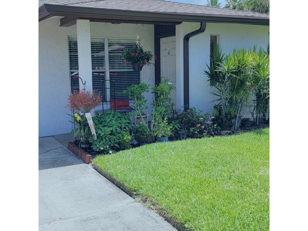 2932 Captiva Gardens Drive #10 Sarasota FL 34231 U8166239 image1