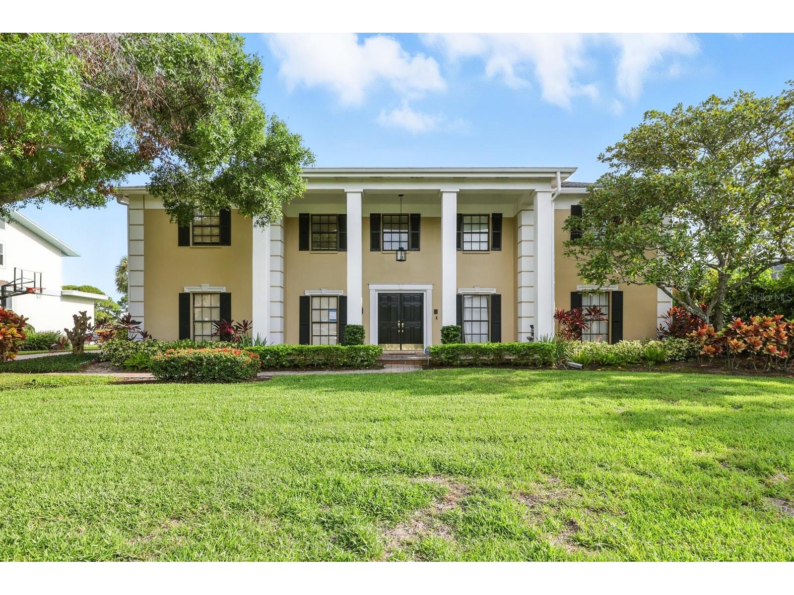 2932 Sandpiper Place Clearwater FL 33762 TB8422917 image1