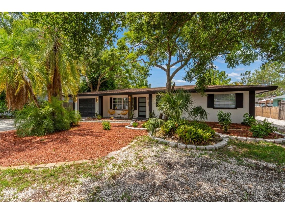 2932 Sequoia Lane Sarasota FL 34237 A4575613 image1