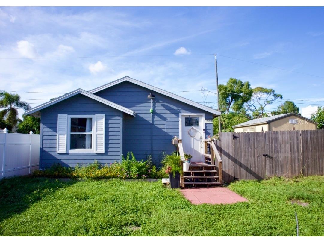 2933 56th Avenue N Saint Petersburg FL 33714 TB8429062 image1