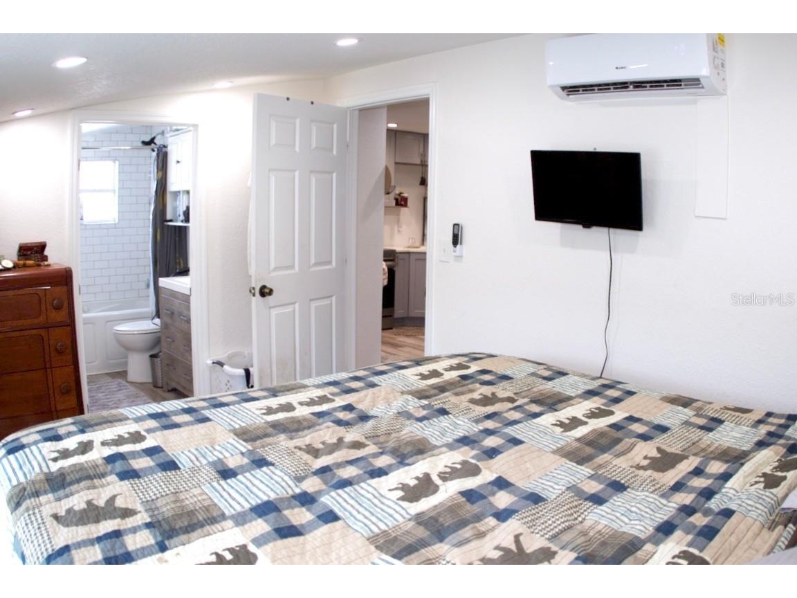 2933 56th Avenue N Saint Petersburg FL 33714 TB8429062 image10