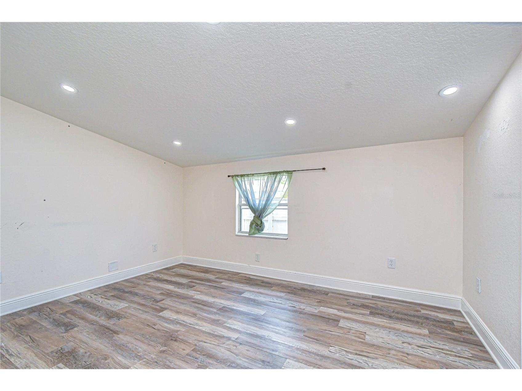 2933 56th Avenue N Saint Petersburg FL 33714 TB8508911 image13