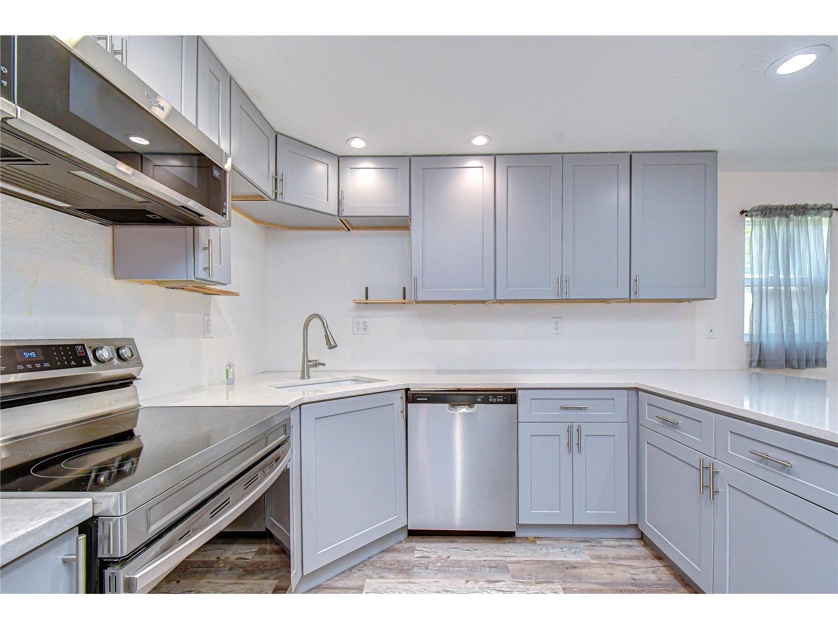 2933 56th Avenue N Saint Petersburg FL 33714 TB8508911 image3