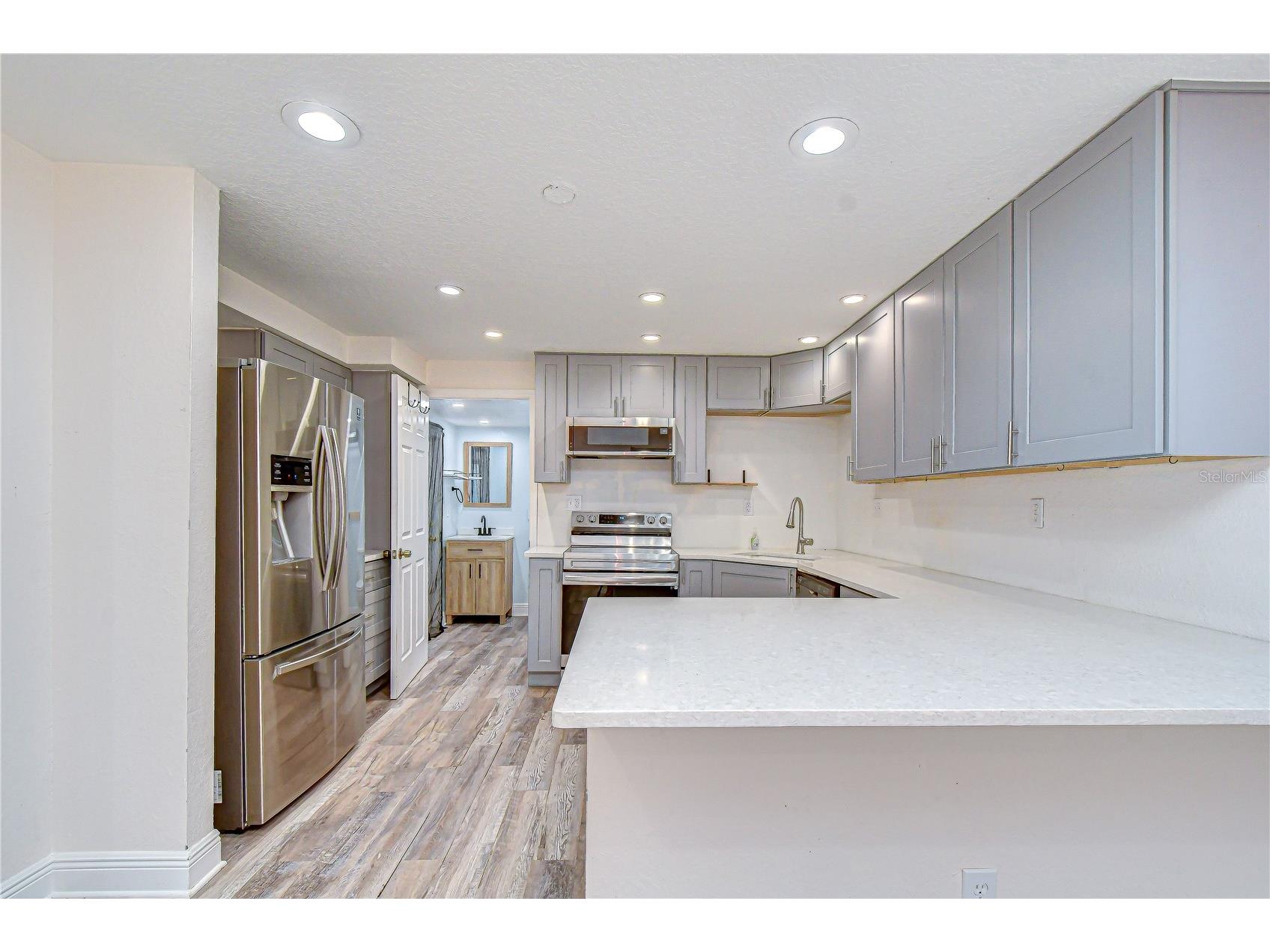 2933 56th Avenue N Saint Petersburg FL 33714 TB8508911 image8