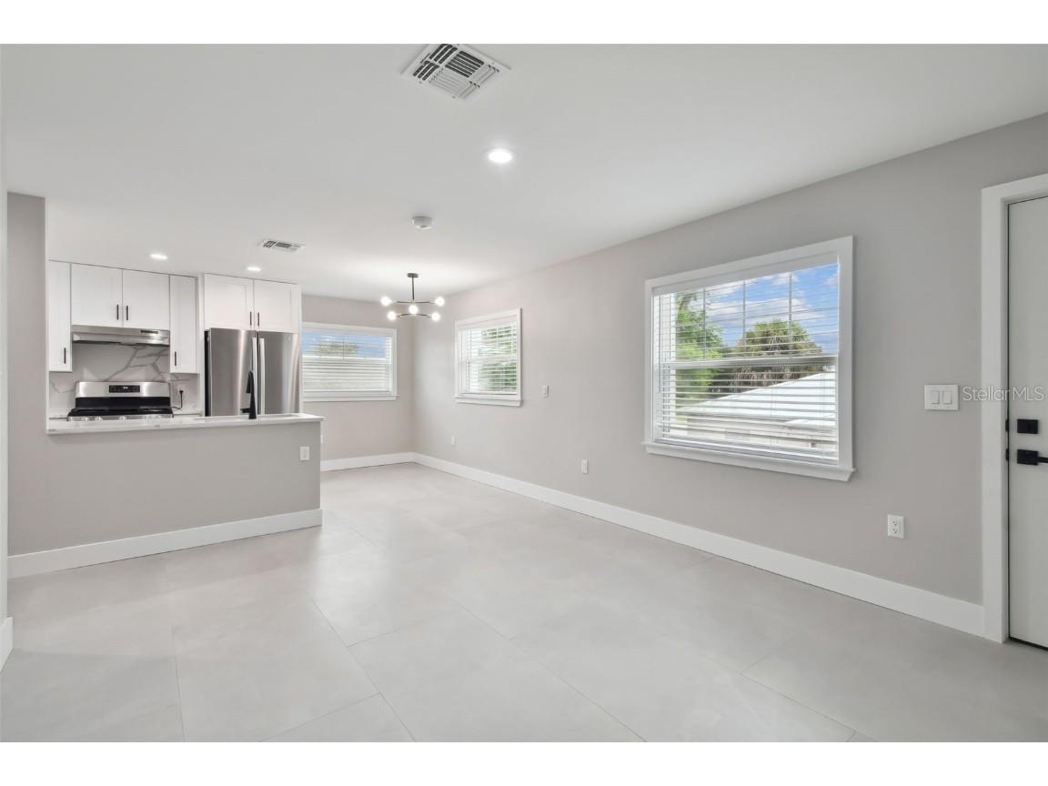 2933 5th Avenue S Saint Petersburg FL 33712 TB8438458 image3