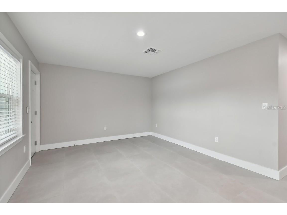 2933 5th Avenue S Saint Petersburg FL 33712 TB8438458 image4