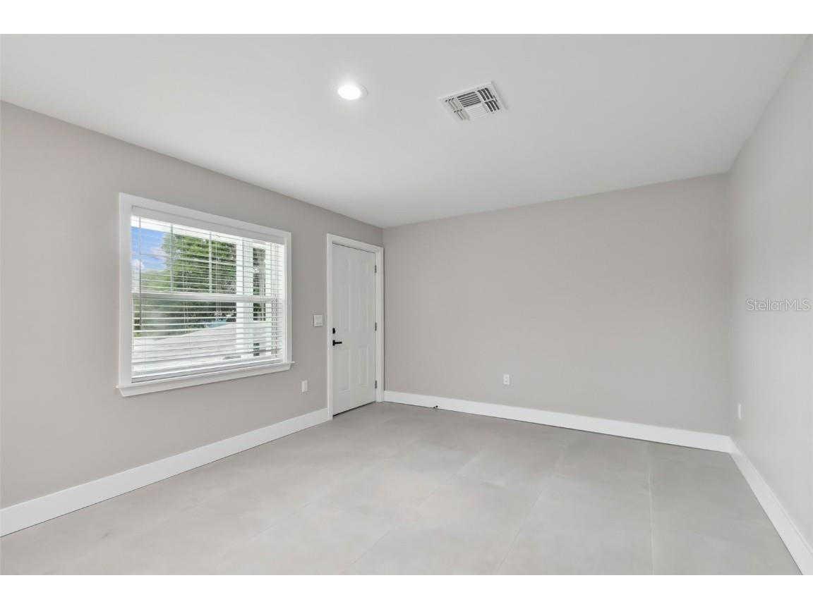 2933 5th Avenue S Saint Petersburg FL 33712 TB8438458 image6