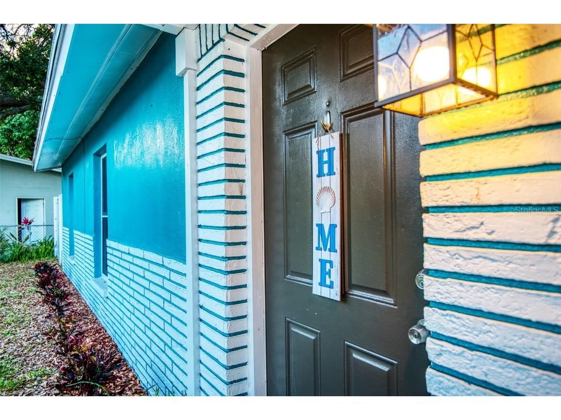 2933 Karen Avenue Largo FL 33774 U8199863 image1